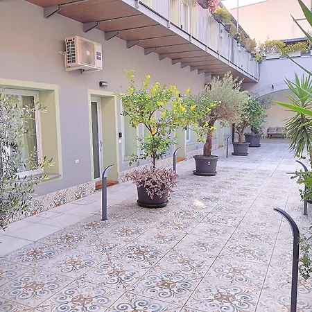 Il Giardino Degli Ulivi P1 *